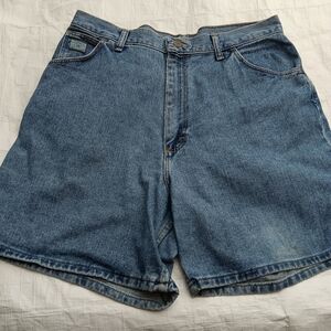 (SOLD)Wrangler Women Classic Blue Denim Shorts